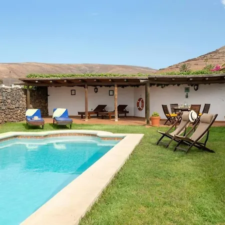 Casa El Barranco Feriehus *